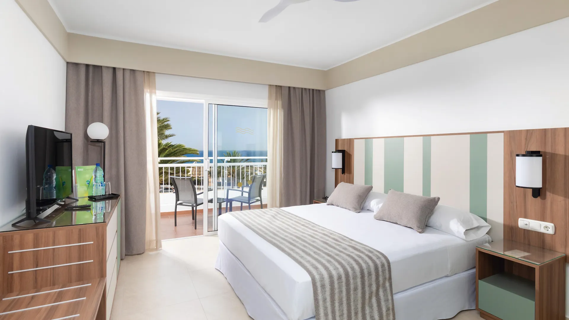 Riu Paraiso Lanzarote Resort Puerto del Carmen