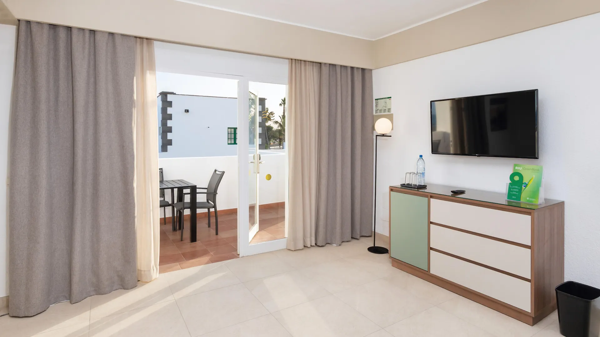 Hotel Riu Paraiso Lanzarote Resort Puerto del Carmen